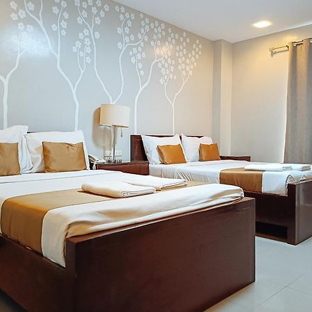 Hotel Juliana By Reddoorz Tuguegarao Esterno foto