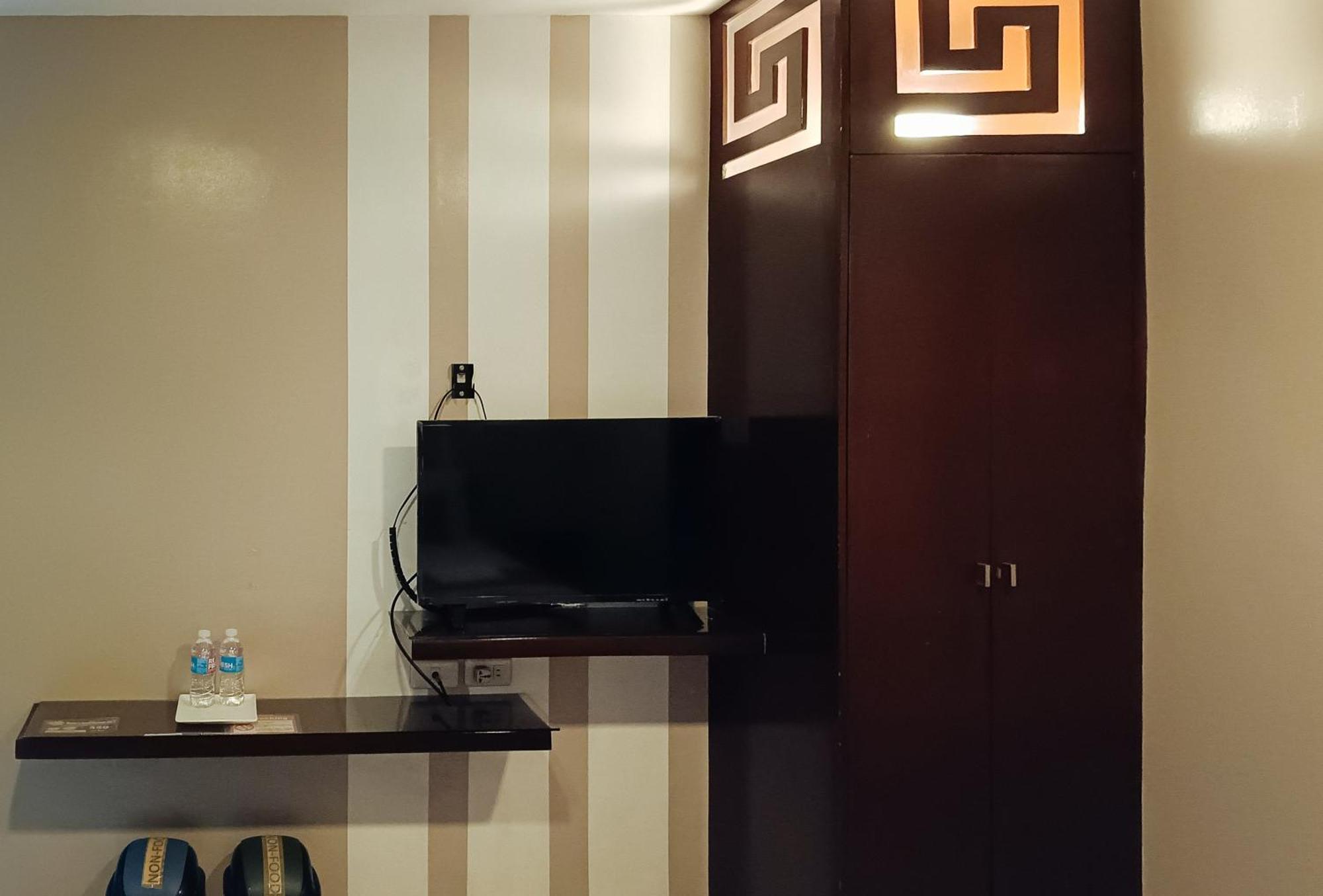 Hotel Juliana By Reddoorz Tuguegarao Esterno foto
